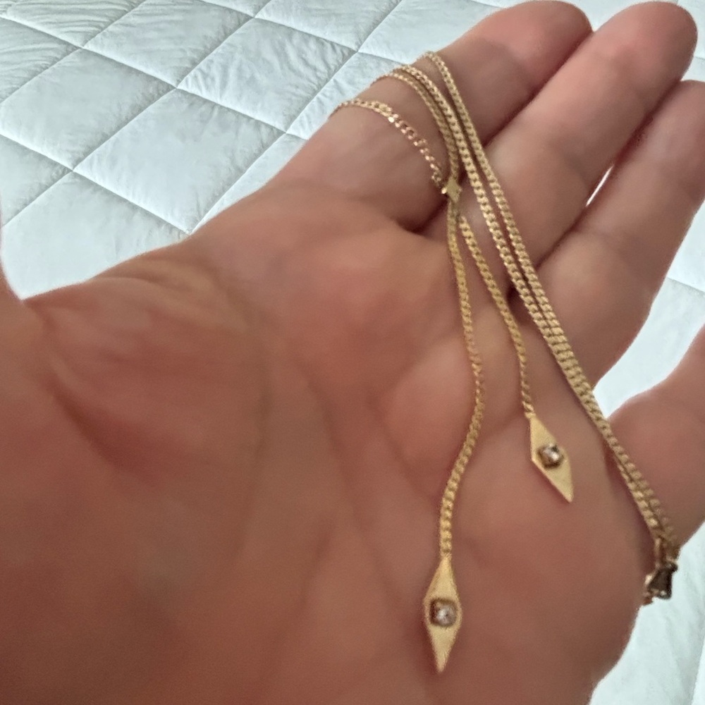 AVON Vintage Goldtone Necklace, Like New Condition!